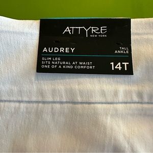 Attyre ladies’ white slim leg pull on pants. Size 14T. NWT. Please see photos.